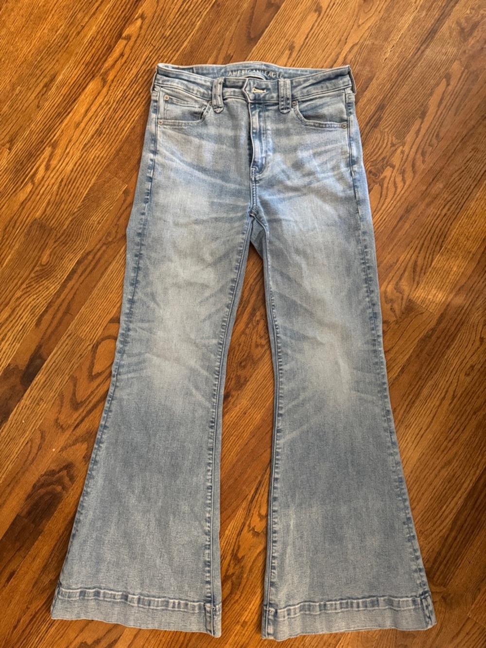 Light Wash Flared Women’s Jeans